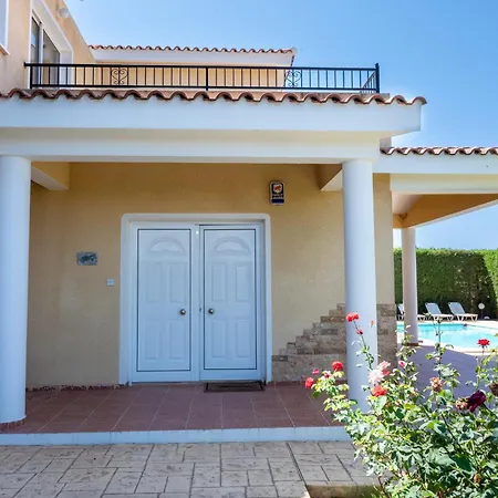 Aspasia In Peyia, Private Pool & 3 Ensuite Bedrooms Villa