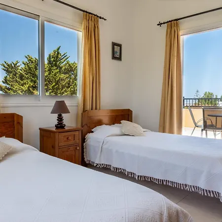 Βίλα Aspasia In Peyia, Private Pool & 3 Ensuite Bedrooms *