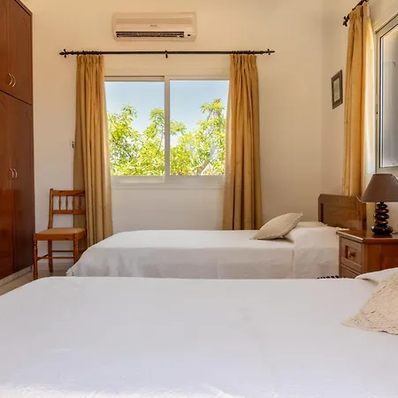 Aspasia In Peyia, Private Pool & 3 Ensuite Bedrooms 别墅