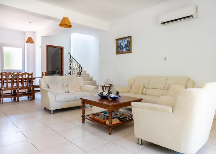 Aspasia In Peyia, Private Pool & 3 Ensuite Bedrooms