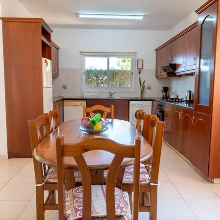Aspasia In Peyia, Private Pool & 3 Ensuite Bedrooms Πάφος